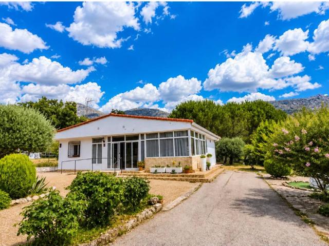 Chalet en venta en Mataelpino