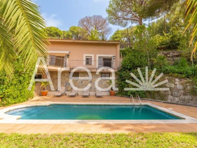 Chalet en venta en Mataró, Urbanizaciones