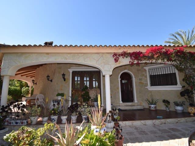 Chalet en venta en Matola, Alicante