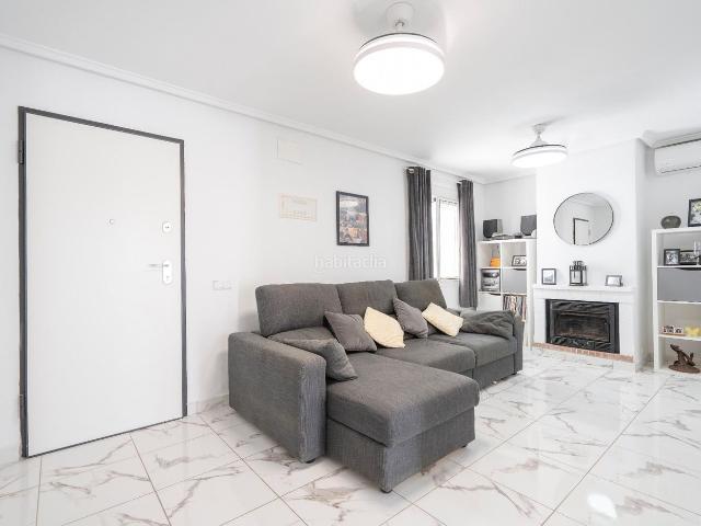 Chalet en venta en Mazarrón, Mazarrón Casco Urbano. Villa Fortuna Deluxe totalmente reformada de 4 dormitorios y 3 baños con piscina privada. Chalets.
