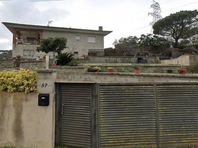 Chalet en venta en Maçanet de la Selva, de 177 m² 4 habitaciones por 188.000