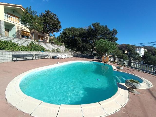 Chalet en venta en Maçanet de la Selva, Mas Altaba El Molí. Magnifica casa a cuatro vientos en dos plantas con piscina de 10 x 5. Chalets Maçanet de la.