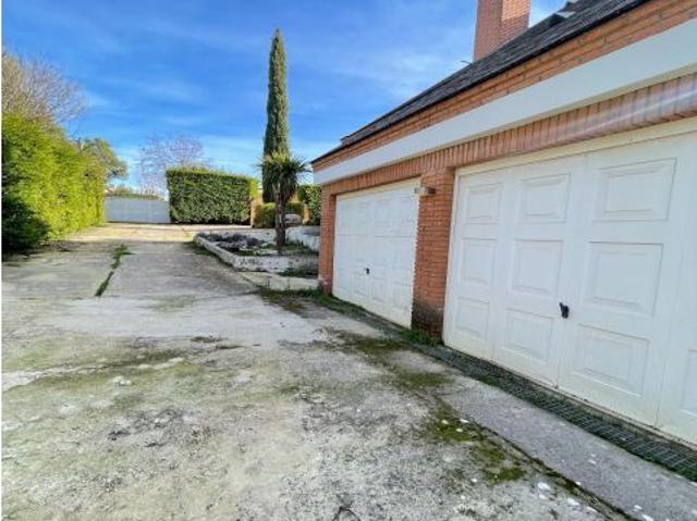 Chalet en Venta en Madrid de las Caderechas, Madrid