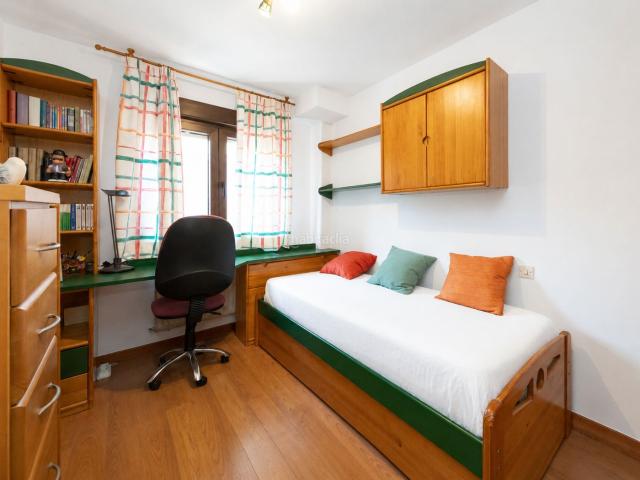 Chalet en venta en Madrid, Universidad Malasaña. Chalet pareado en venta en Calle de El Escorial. Chalets.