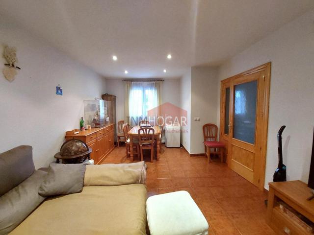 Chalet en venta en Maello. INMHOGAR VENDE CHALET EN MAELLO, 05291. Chalets.