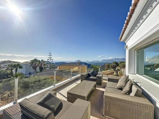 Chalet en venta en Magnolias Precioso y espacioso chalet con. 413m² Benitachell