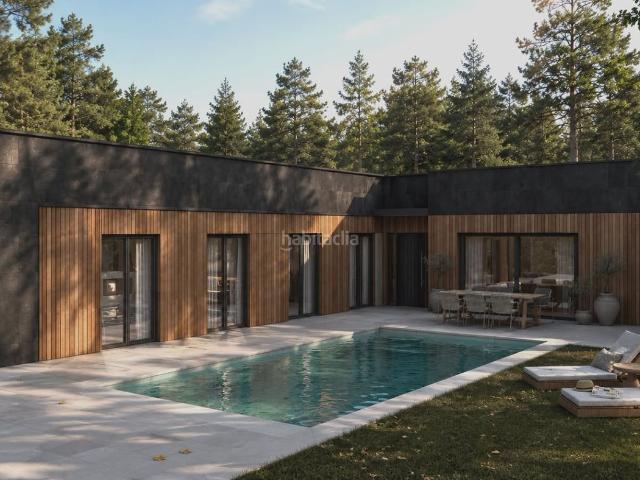 Chalet en venta en Majadahonda, Los Satélites Roza Martín. VIVIENDA INDIVIDUAL 1 PLANTA BAJA 180 m2 Construido Ampliable + PLANTA SOTANO. Chalets.