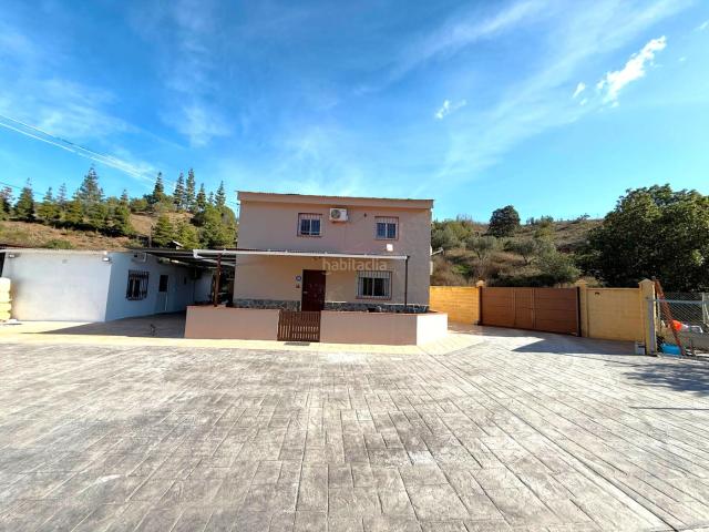 Chalet en venta en Málaga, Campanillas. 2 viviendas a la venta en camino cortijo el bollo. Chalets.