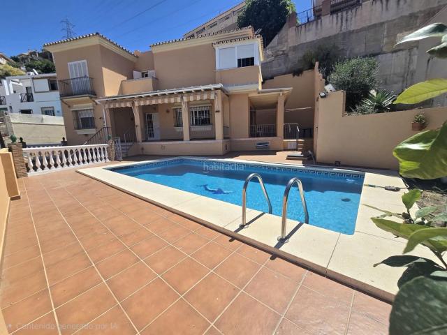 Chalet en venta en Málaga, Fuente Alegre El Chaparral Los Morales. ESPECTACULAR CHALET INDEPENDIENTE EN PUERTO DE LA TORRE MÁLAGA. Chalets.