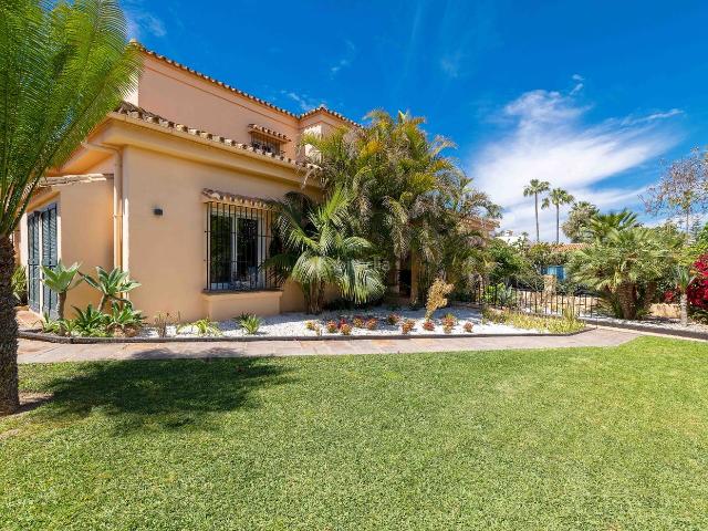 Chalet en venta en Málaga, Guadalmar. Venta de Villa Chalet Independiente en Guadalmar. Chalets.