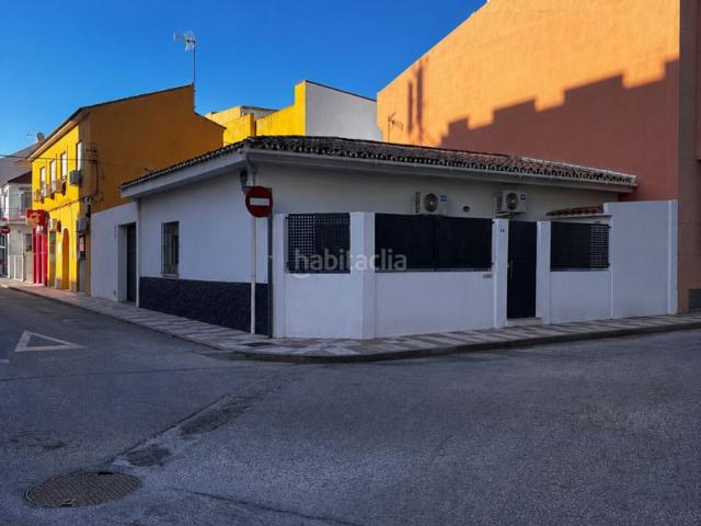 Chalet en venta en Málaga, Los Almendros El Limonero El Tomillar. Chalet en esquina sobre parcela de 200 m2 con múltiples possiilidades de ampliacíon. Chalets.