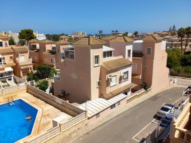 Chalet en venta en Orihuela Costa, La Zenia