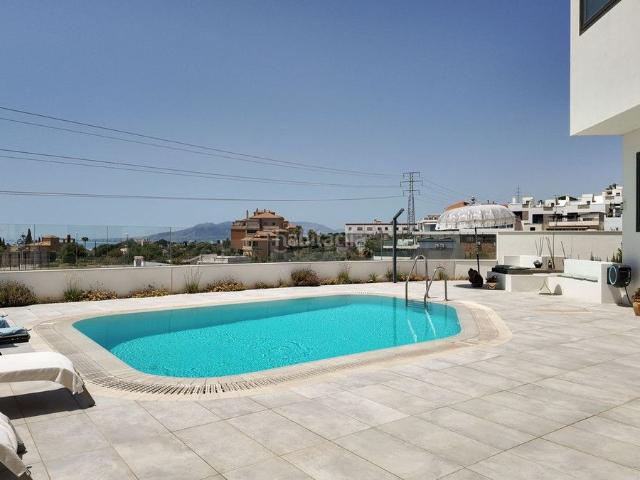 Chalet en venta en Málaga, Pedregalejo Morlaco. Villa en venta en Pedregalejo, 4 dormitorios. Chalets.