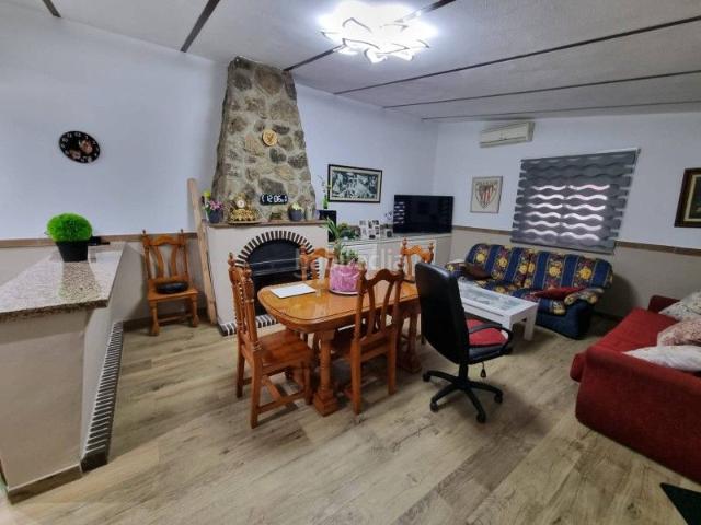 Chalet en venta en Malpartida de Plasencia. Casa adosada en venta en Malpartida de Plasencia Cáceres. Chalets Malpartida de.