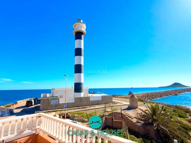 Chalet en venta en Manga del Mar Menor La, Tomás Maestre. Una residencia emblemática frente al mar junto al faro de Estacio: una oportunidad única. Chalets Manga del Mar Menor.