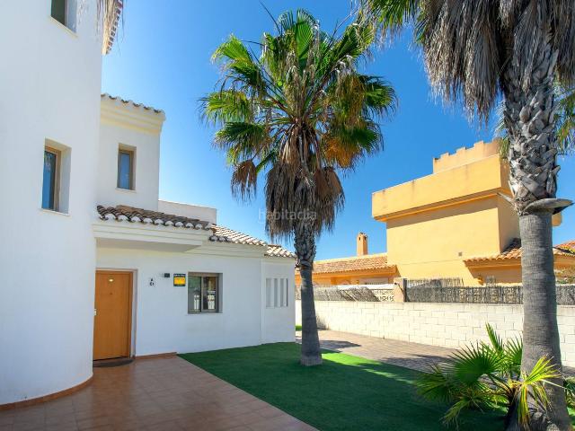 Chalet en venta en Manga del Mar Menor La, Veneziola. Exclusiva villa independiente con vistas al mar en La Manga del Mar Menor. Chalets Manga del Mar Menor.