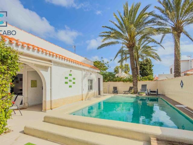 Chalet en venta en Manga del Mar Menor La, Entremares. Villa exclusiva en La Manga privacidad, piscina y a un paso del mar. Chalets Manga del Mar Menor.