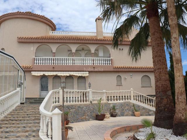 Chalet en venta en Manga del Mar Menor La, Playa del Galán. Chalet ideal Para pasar temporadas con excelente orientacion. Chalets Manga del Mar Menor.