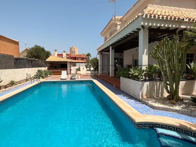 Chalet en venta en Manga del Mar Menor La, Playa del Galán. Chalet situado en el zoco km 4 de La Manga. Chalets Manga del Mar Menor.