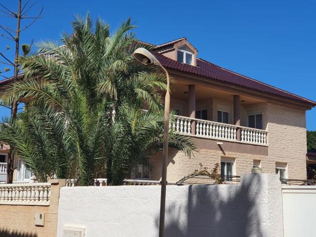 Chalet en venta en Manga del Mar Menor La, Playa del Galán. Chalets Manga del Mar Menor.