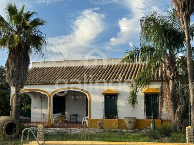 Chalet en venta en Marchena