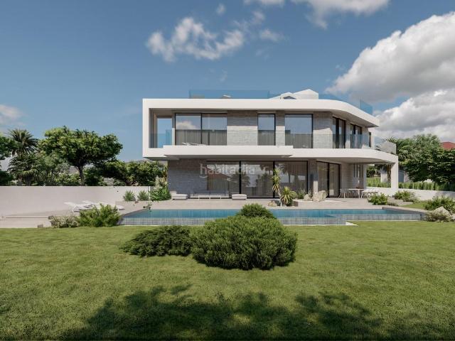 Chalet en venta en Marbella, Costabella. Chalets.