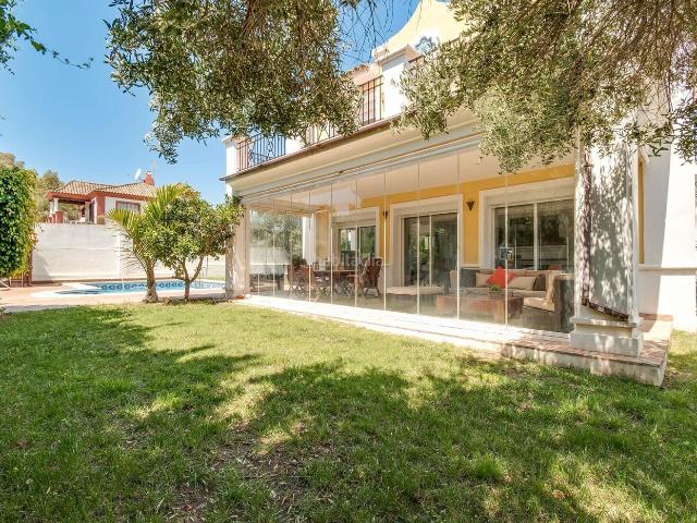 Chalet en venta en Manilva, Puerto de la Duquesa. Chalets.