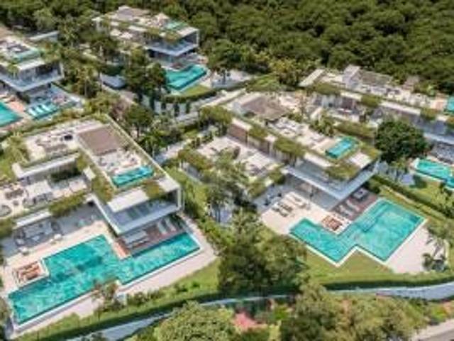 Chalet en venta en Marbella, Cascada de Camojan