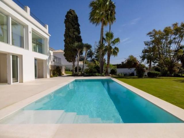 Chalet en venta en Marbella, Guadalmina