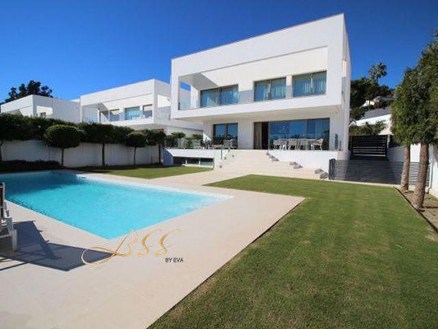 Chalet en venta en Marbella, San Pedro De Alcantara Guadalmina Baja