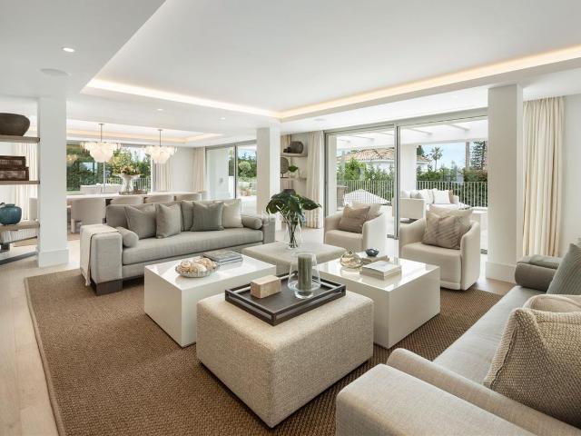 Chalet en venta en Marbella, Lomas de Marbella Club. Chalets.
