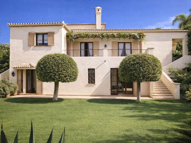 Chalet en venta en Marbella, Lomas de Marbella Club. Chalets.