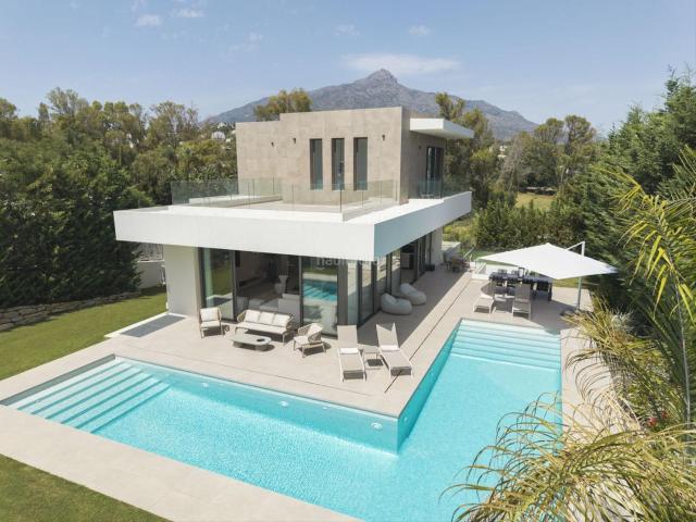 Chalet en venta en Marbella, Los Naranjos. Chalets.