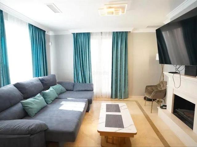 Chalet en venta en Marbella, Los Naranjos. Chalets.