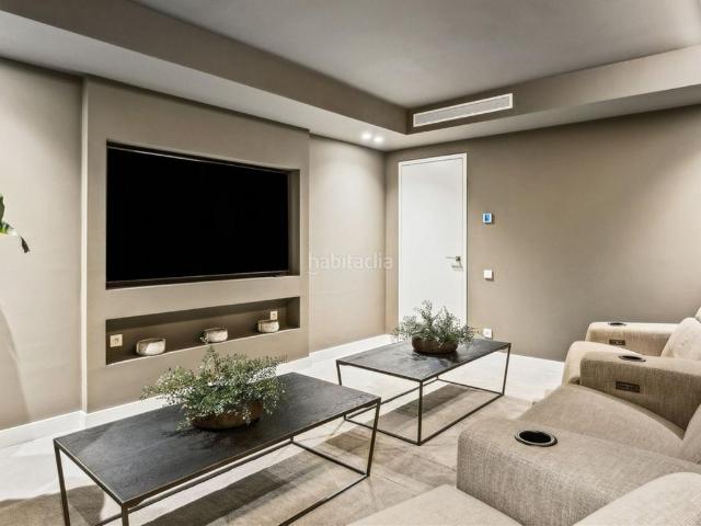 Chalet en venta en Marbella, Las Brisas. Chalets.