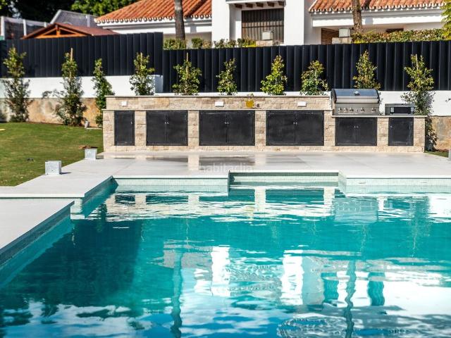 Chalet en venta en Marbella, Puerto Banús. Chalets.