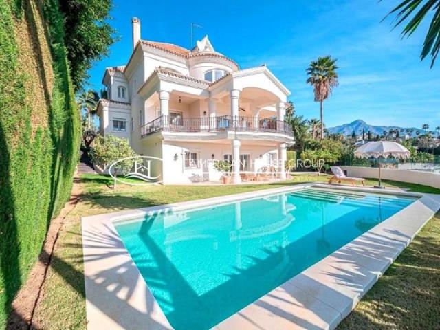 Chalet en venta en Marbella, Los Naranjos