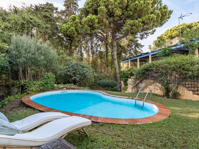 Chalet en venta en Marbella, La Carolina Guadalpín. ¡ATENCION INVERSORES! Villa en venta en Plena Milla de Oro. Chalets.