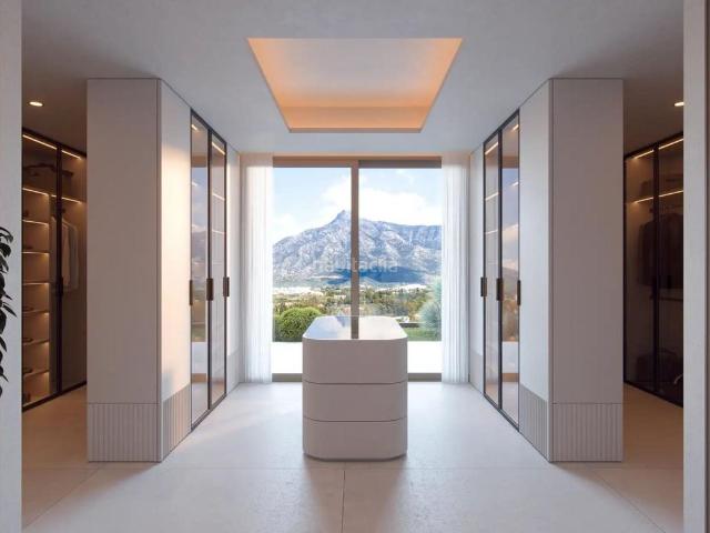 Chalet en venta en Marbella, Las Brisas. Villa en Marbella. Chalets.