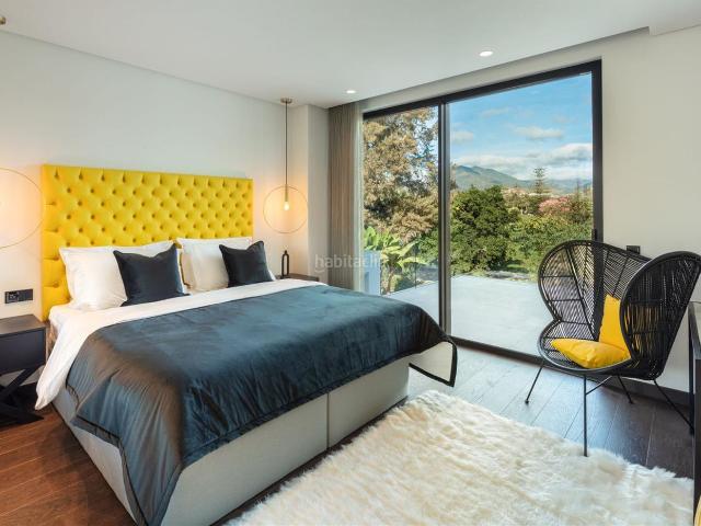 Chalet en venta en Marbella, Los Naranjos. Chalets.