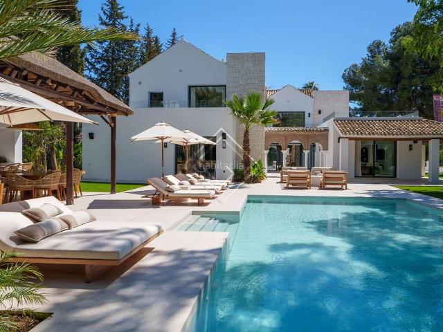 Chalet en venta en Marbella, Las Brisas. Chalets.