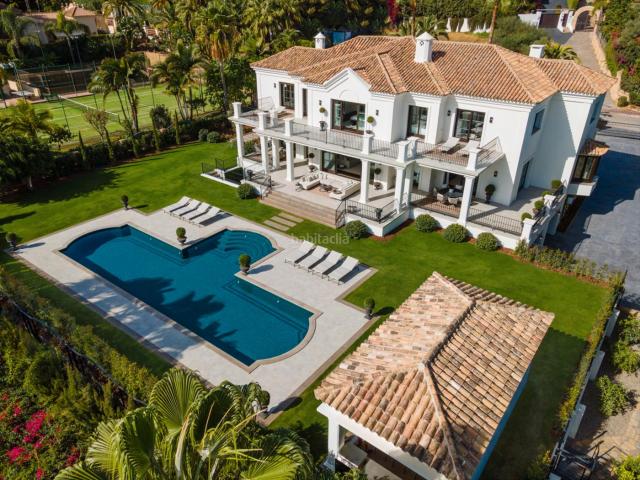 Chalet en venta en Marbella, Nagüeles Alto. Chalets.