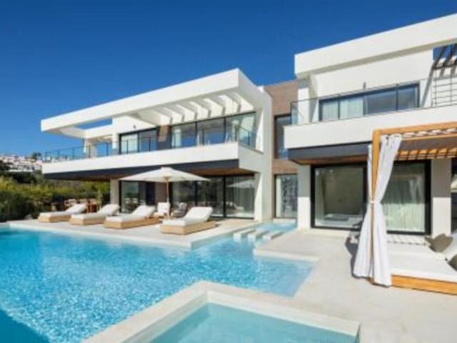 Chalet en venta en Marbella, Nueva Andalucia La Cerquilla