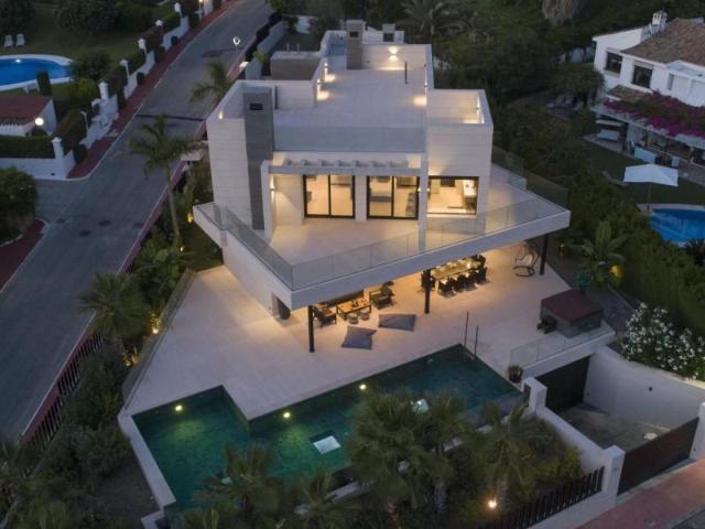 Chalet en venta en Marbella, Nueva Andalucia Las Brisas del Golf