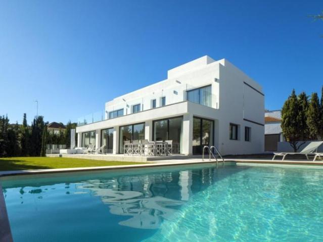Chalet en venta en Marbella, Nueva Andalucia