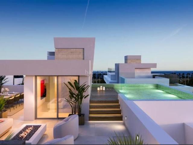 Chalet en venta en Marbella, San Pedro de Alcántara Pueblo. ¡CONSTRUCCIÓN TERMINADA! Lujoso complejo de 10 villas contemporáneas en venta ubicadas en la playa de San Pedro, cerca de todos. Chalets.