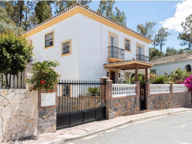 Chalet en venta en Marbella, San Pedro de Alcántara Pueblo. Casa Chalet independiente en venta en avenida Lorenzo Morito Romero 0, Marbella. Chalets.