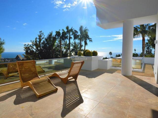 Chalet en venta en Marbella, Sierra Blanca. Un Oasis de Lujo en la Costa del Sol: Villa Espectacular con Vistas Panorámicas. Chalets.