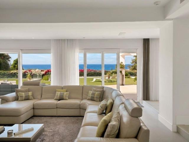 Chalet en venta en Marbella, Sierra Blanca. A Masterpiece of Contemporary Living with Breathtaking Panoramic Mediterranean Views. Chalets.