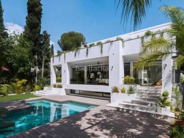 Chalet en venta en Marbella, Puente Romano. Espaciosa villa de lujo con 5 dormitorios en Golden 7, Marbella. Chalets.